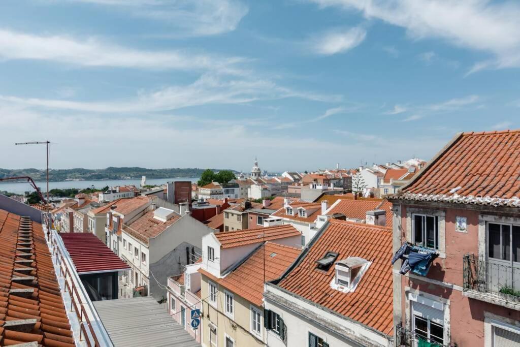 Beautiful With View Of The Tagus River *