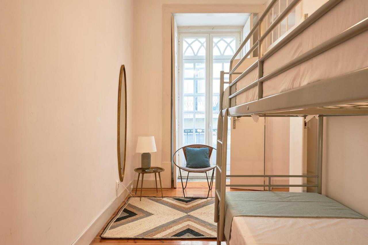 Spacious In The Perfect Location, By Timecooler Apartment Lissabon