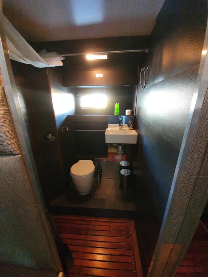 Bateau-hôtel Sea Suites - Boat *