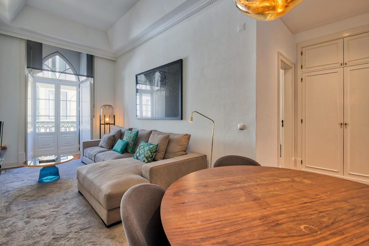 Appartement Nomad's Fine Arts In Chiado Lissabon