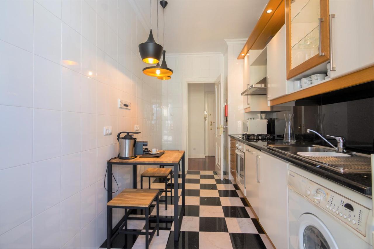 Nomad's Fine Arts In Chiado Apartment *