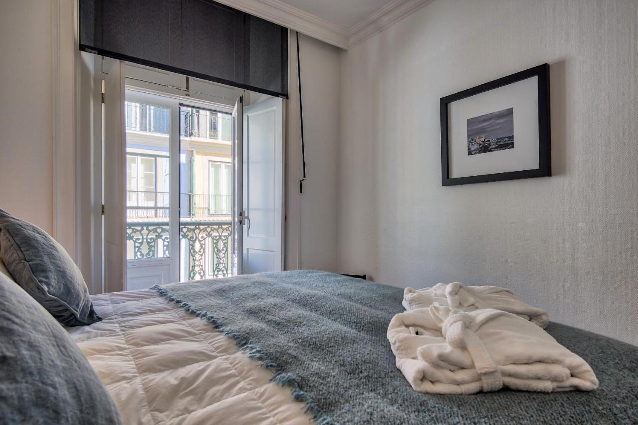 Nomad's Fine Arts In Chiado Apartment Lisbon