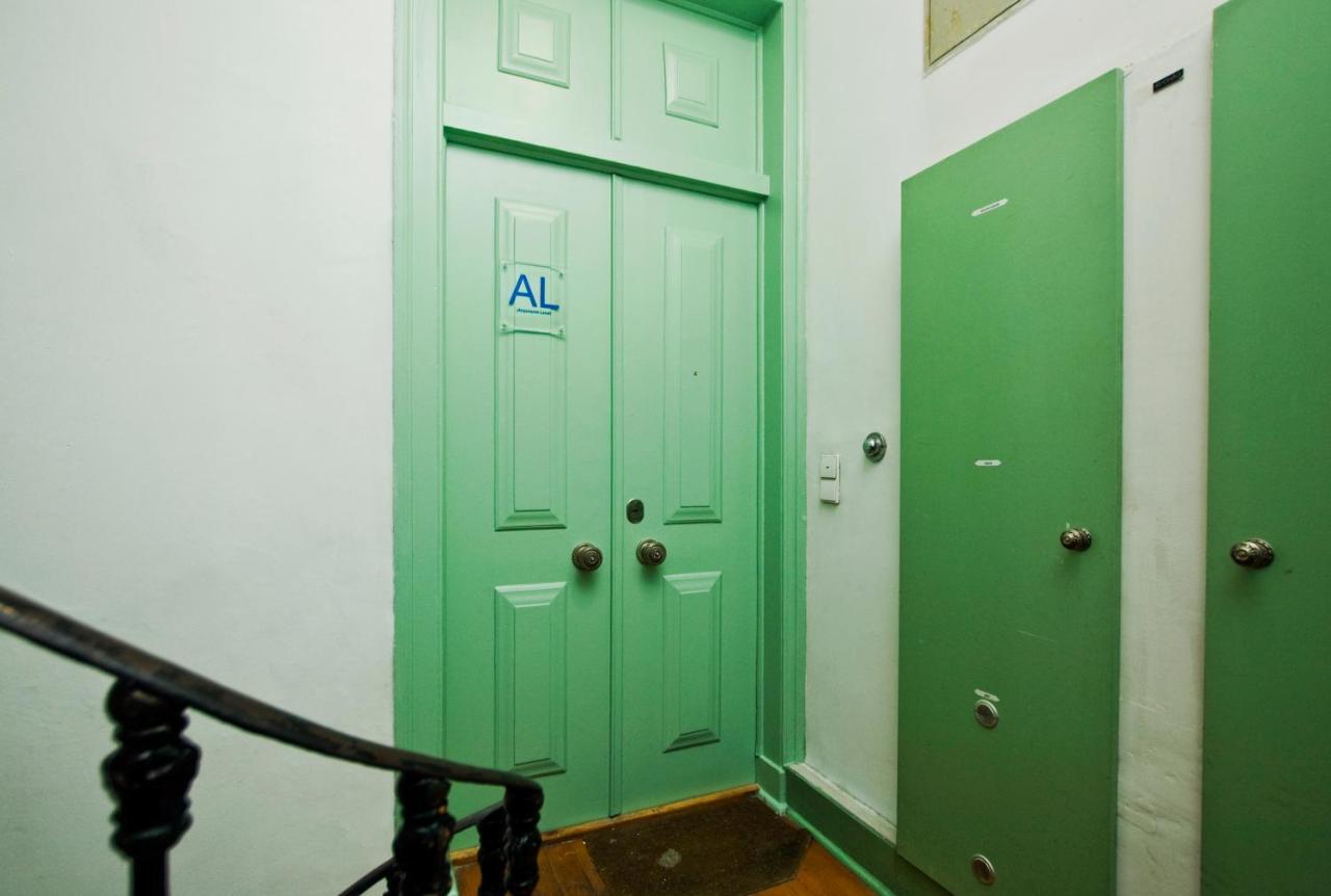 Quarto em Acomodações Particulares C&o Alcântara-lisbon Lisboa
