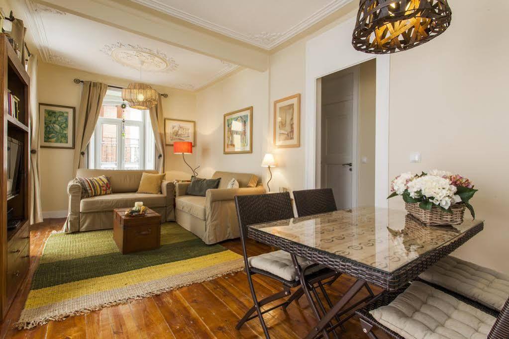 Remodeled Historic In Bairro Alto Lissabon