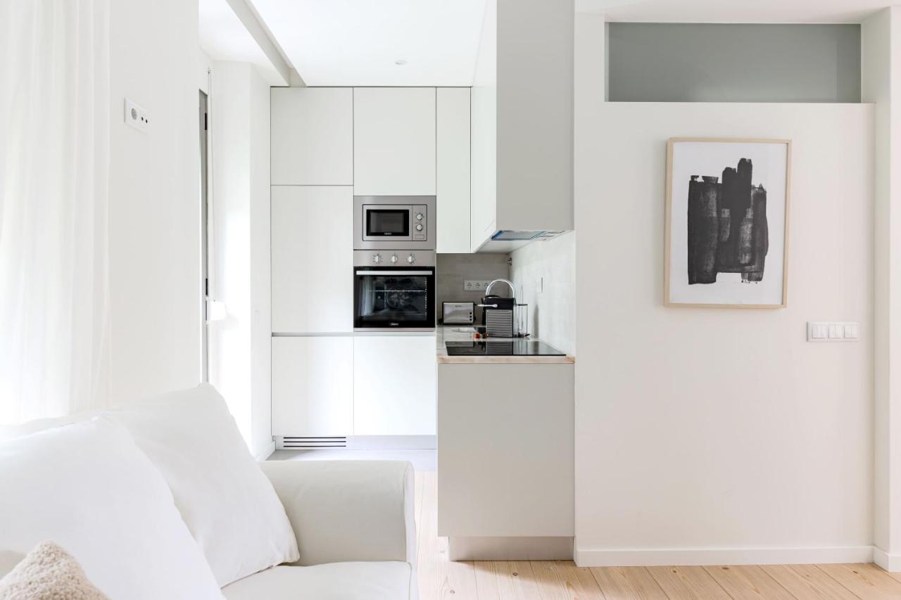 Casa Boma - Modern & Luminous With Balcony - Alcantara I * Lissabon