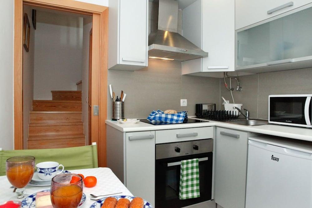 Apartment Alfama Yellow House *