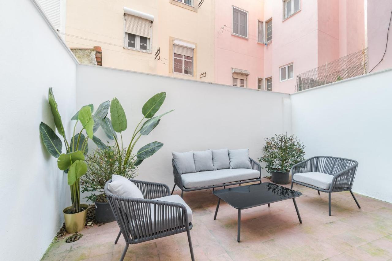 Casa Boma - Sunny And Spacious With Private Terrace - Alcantara Ii Apartment