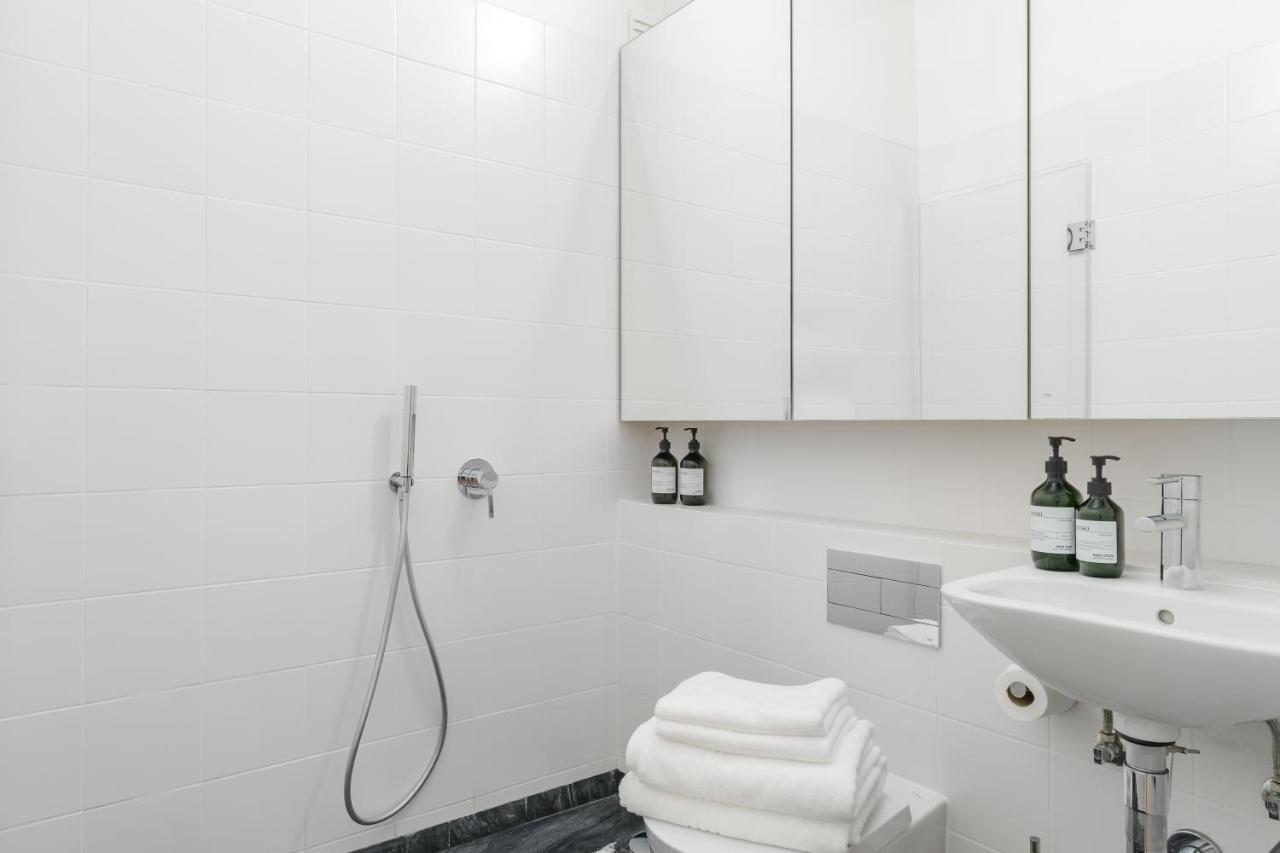 Casa Boma - Sunny And Spacious With Private Terrace - Alcantara Ii Apartment