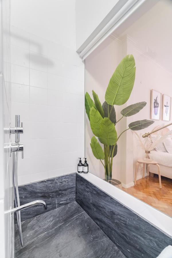 Casa Boma - Sunny And Spacious With Private Terrace - Alcantara Ii Apartment