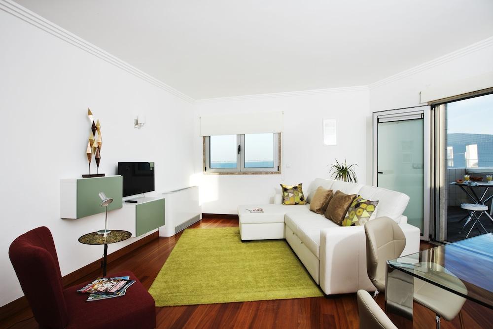 In Oriente 25 - Parque Nacoes Hotel 4*
