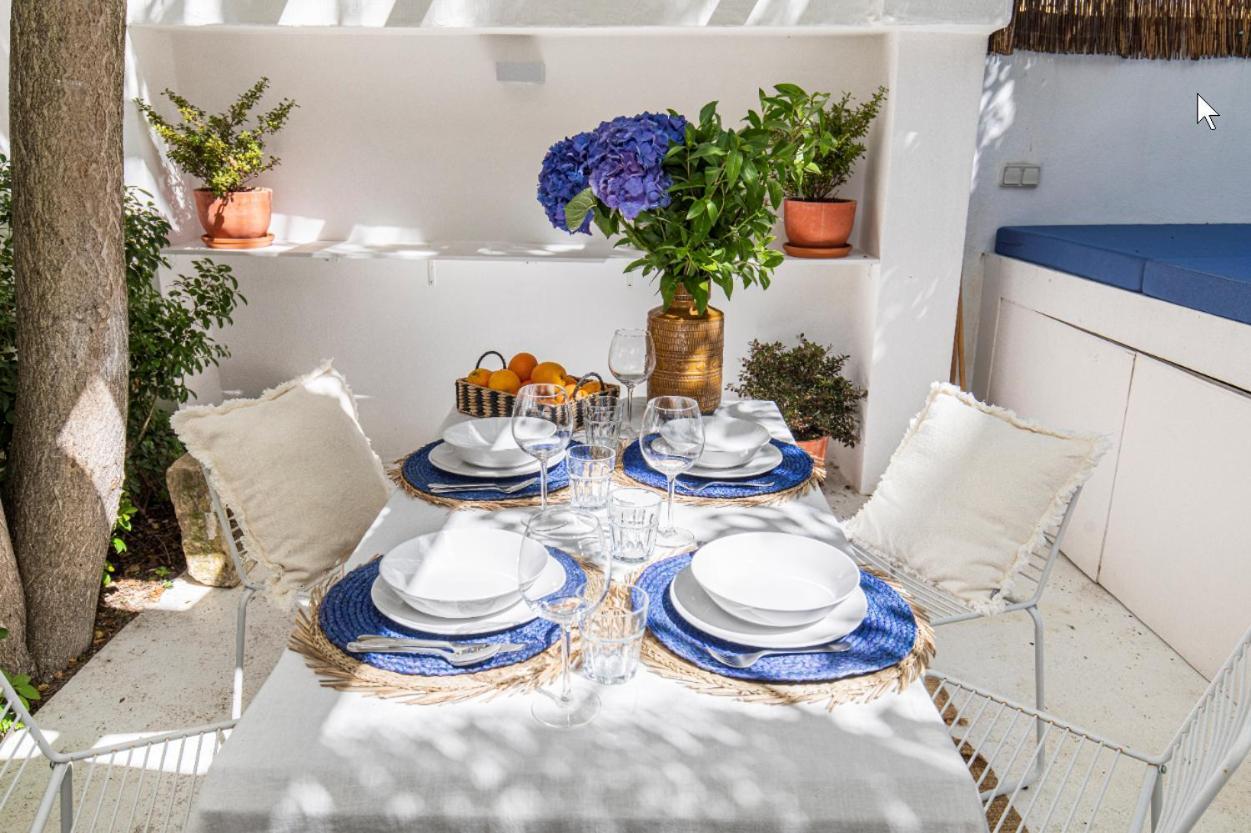 Lovelystay - The Blue Pool House Apartamento
