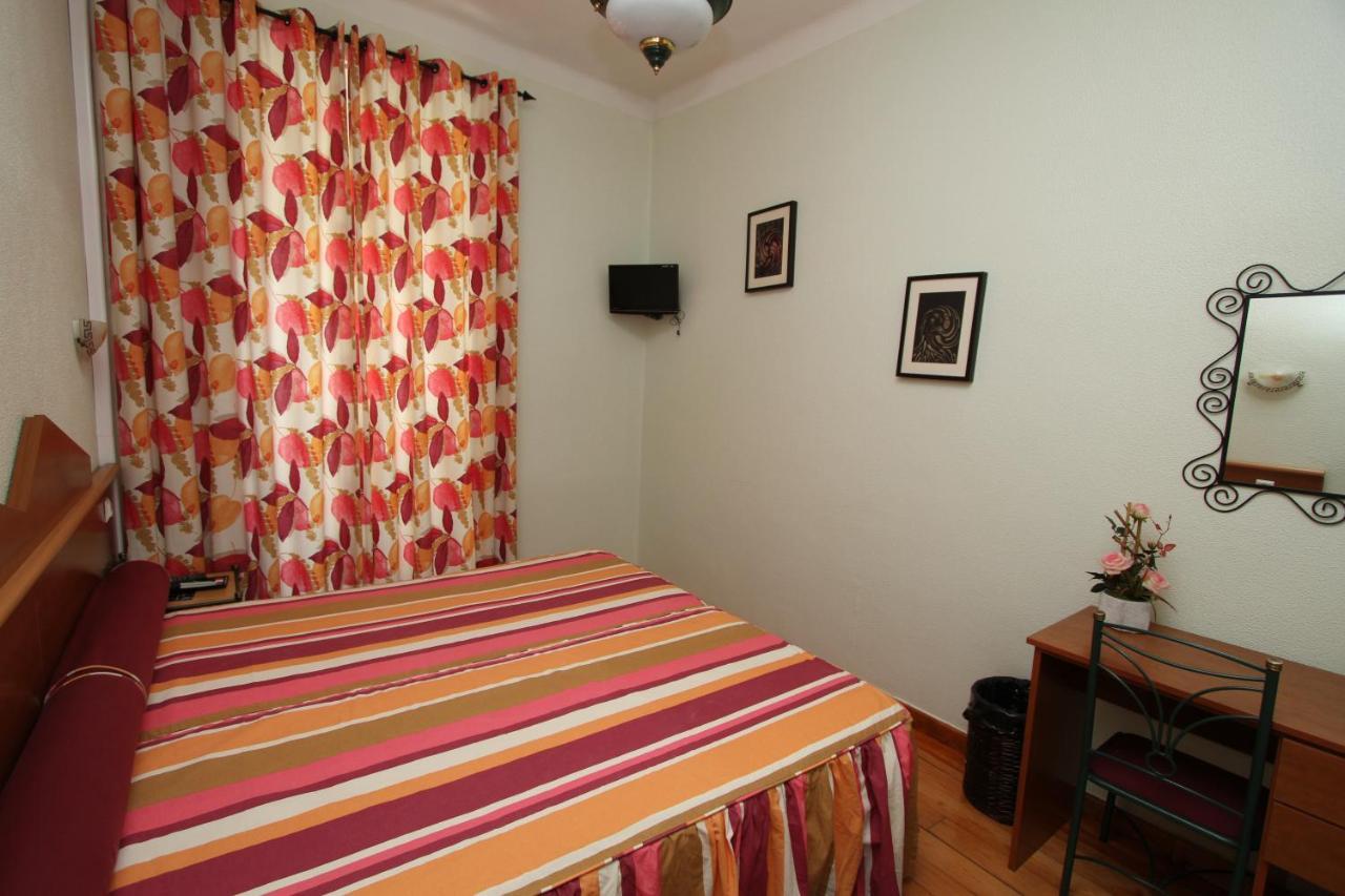 Pensao Praca Da Figueira Maison d'hôtes