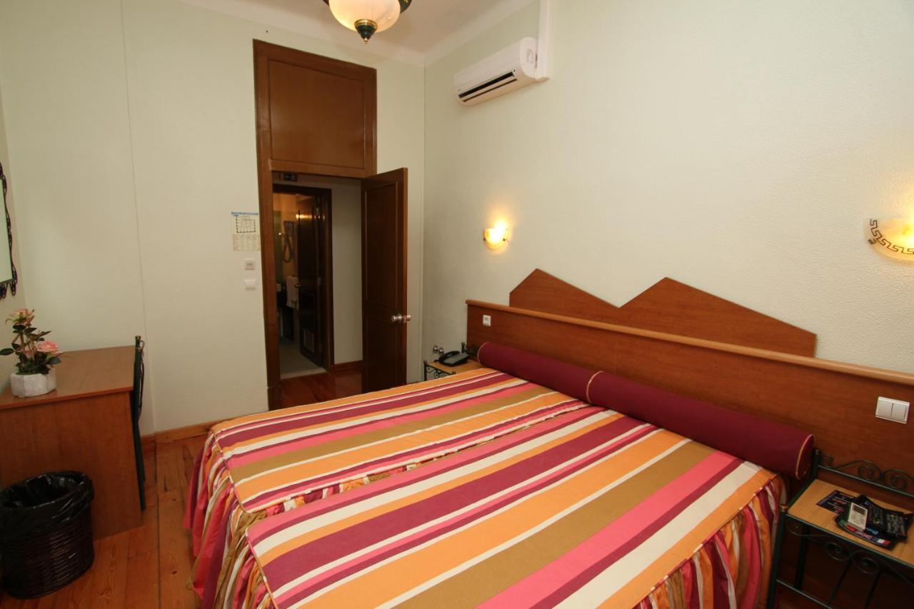 Pensao Praca Da Figueira Maison d'hôtes 3*