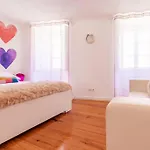 LoveLisbonApartments One Love, One Heart