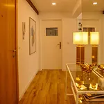 Guesthouse Marques De Pombal - 8 Bedroom Apartment