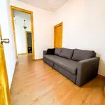 Housegogo
