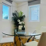 New Amazing Cozy House In The Heart Lisbon