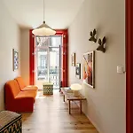 The Traditional Arts Memoir, Downtown Flat With Balcony And Comfort