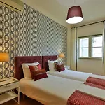 Studio Fuer 9 Personen Und 1 Kind In Lissabon, Regio De Lisboa Costa De Lisboa - B58348