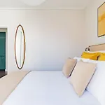 Campo De Ourique Deluxe Mid-Term Stays