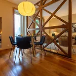 Bairro Alto Superior Two Bedroom Apartment by Les Deux Mariettes