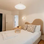 Mary Pink - No 3C - Sublime Two-Bedroom Apartment