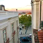 2Lisbon Downtown Private Bedroom River View