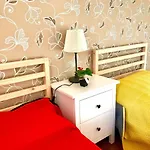 Luxury Part Of The City - Modern Apartment With Airconditioning - Near Subway