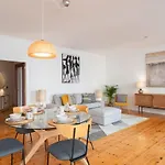 Feels Like Home Baixa Deluxe Flat