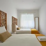 Belém Light Filled Apt With Patio, By TimeCooler