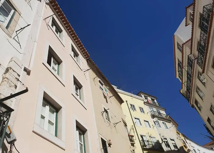 LoveLisbonApartments One Love, One Heart