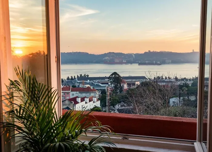 Romantic Rooftop Apart W/ River View Ac Heating