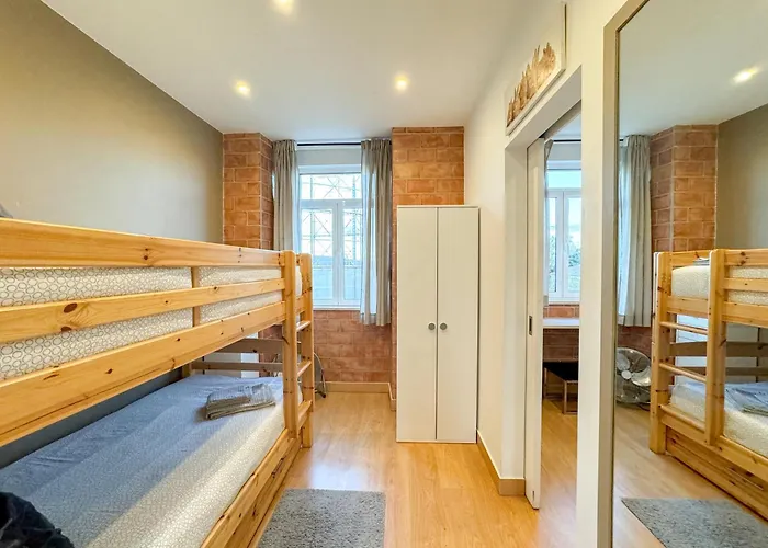 Quiet And Cozy, Easy Access To Lisbon Highlights #1880