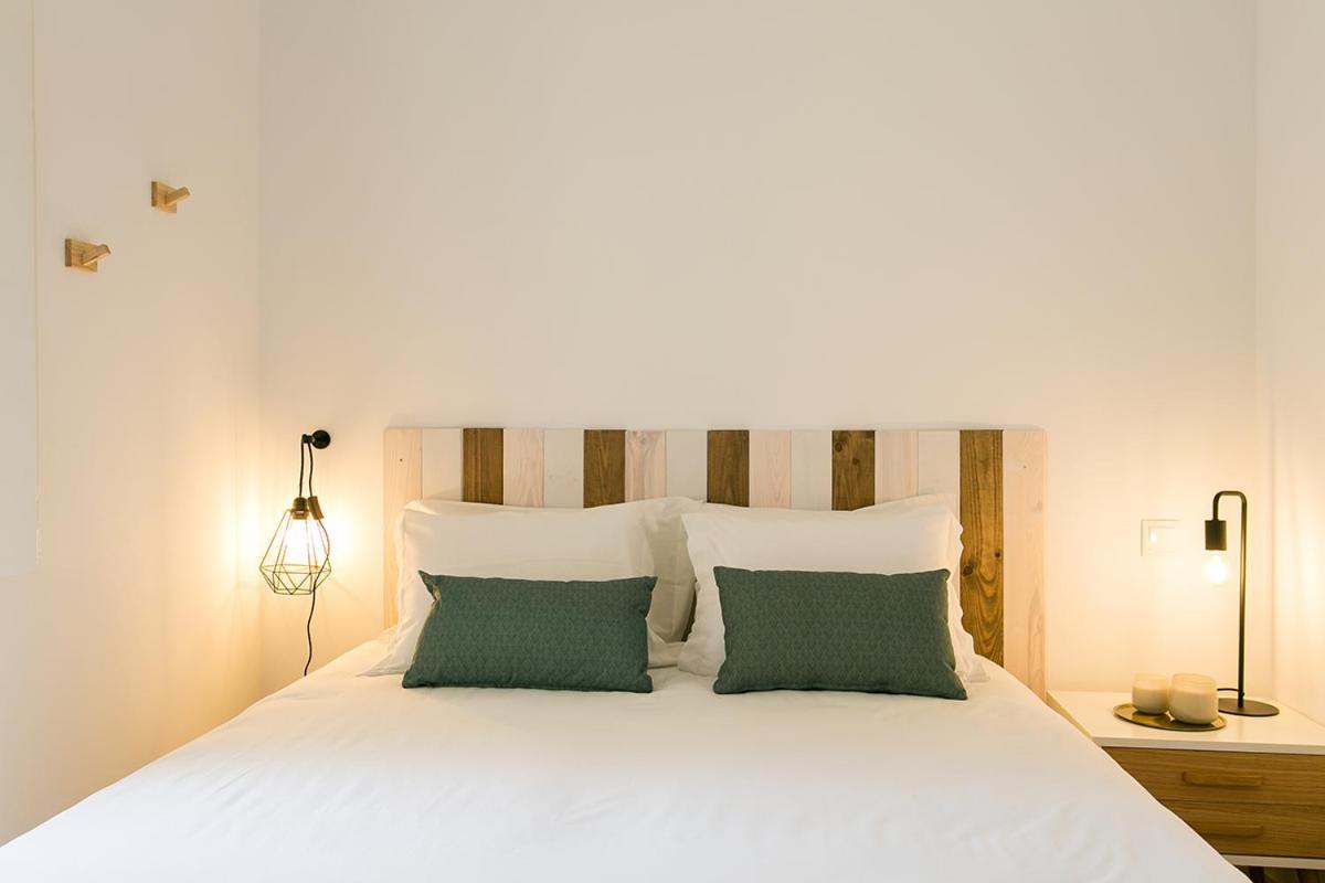 Lovelystay - Cozy 3bdr In Estrela