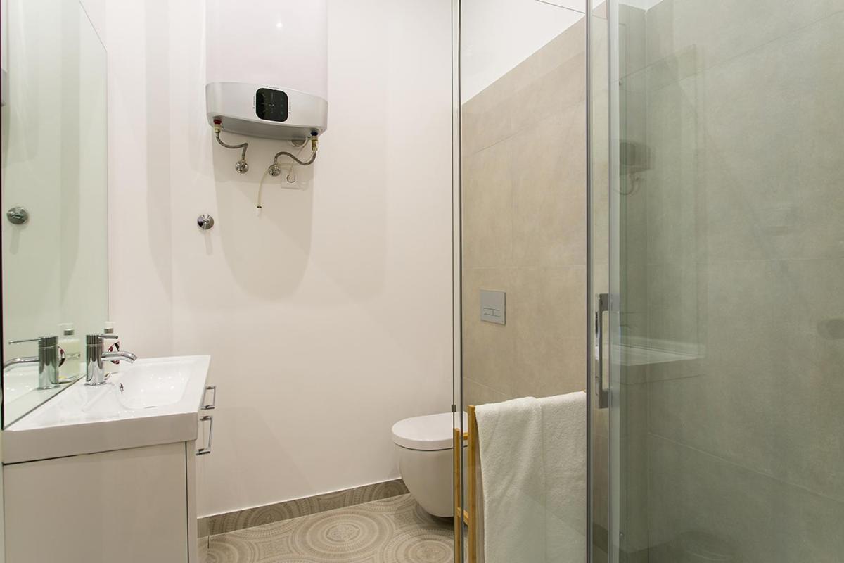 Lovelystay - Cozy 3bdr In Estrela Appartement Lisboa