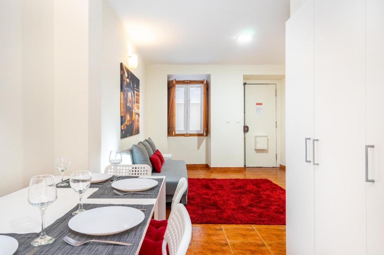 Lisboa, Lisbon, Charming Patio House, , Wifi, Air Conditioning, Near Metro, By Ig Apartment Lisbon