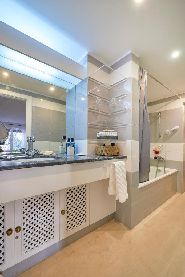 Modern With Swiming Pool & Garage - Apartamento *