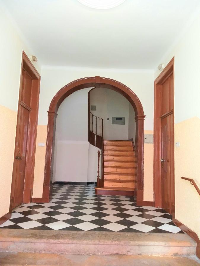 The Lisbon'S Light - Bed And Breakfast - Apartment Shared With The Hosts * Lisbon