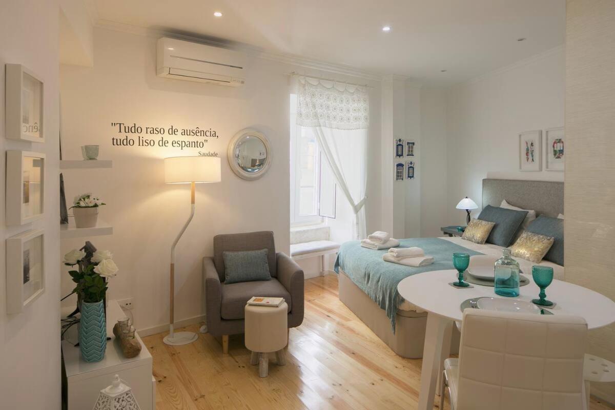 Central Turquoise Studio Lissabon