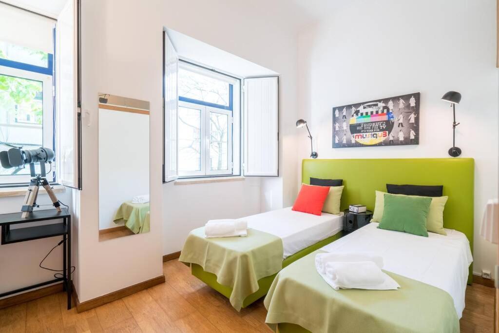 Beautiful Near The Center Of Apartment Lisbon