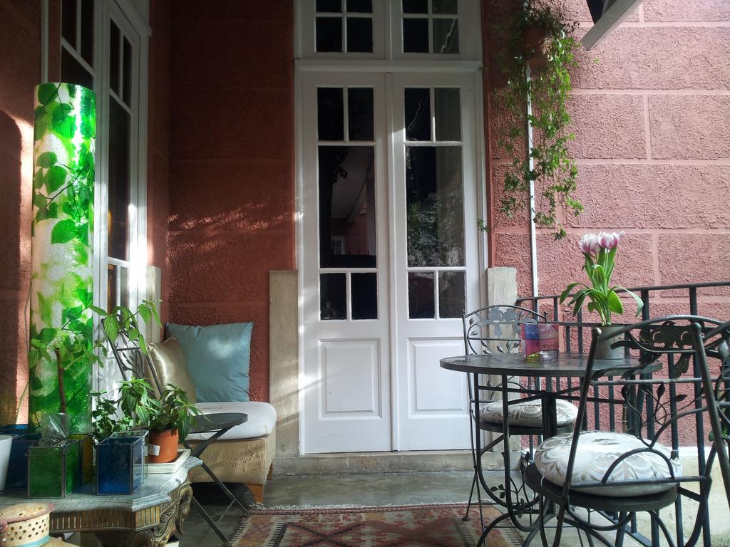 Whatever Art Bed & Breakfast
