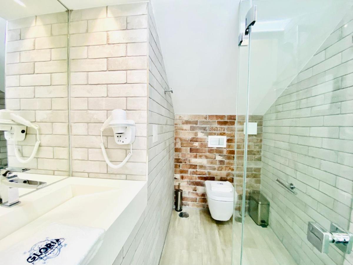Gloria 10 Deluxe Bed & Breakfast Lissabon