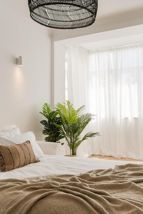 Casa Boma - Shining & Spacious With Balcony - Alvalade I * Lissabon