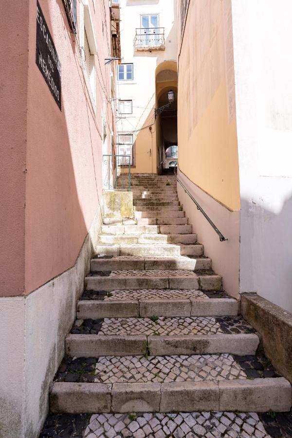 Alfama Nest Appartement *