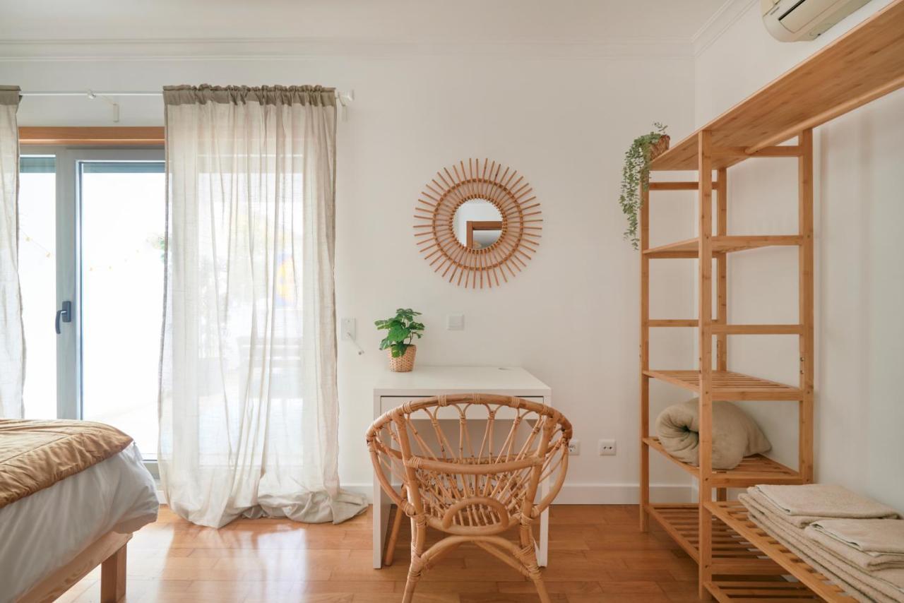 With Private Terrace & Car Garage Appartement