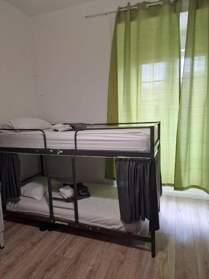 D&n Hospedagem-almirante Auberge de jeunesse
