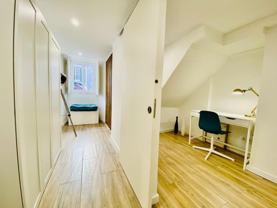 Amalia 21 -