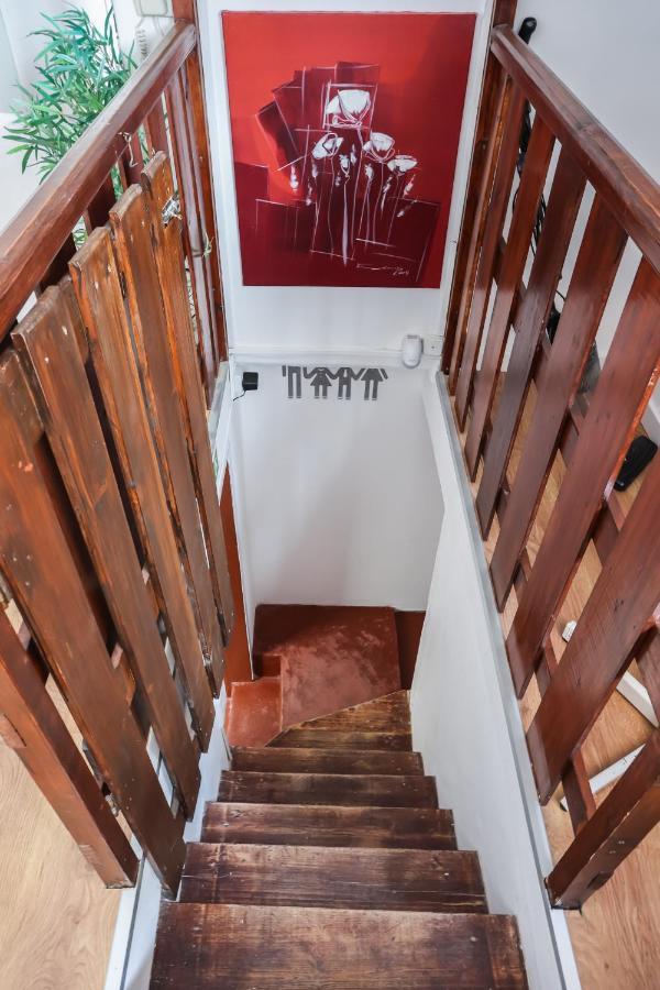 Cozy 3 Bedroom In Lively Bairro Alto Apartment