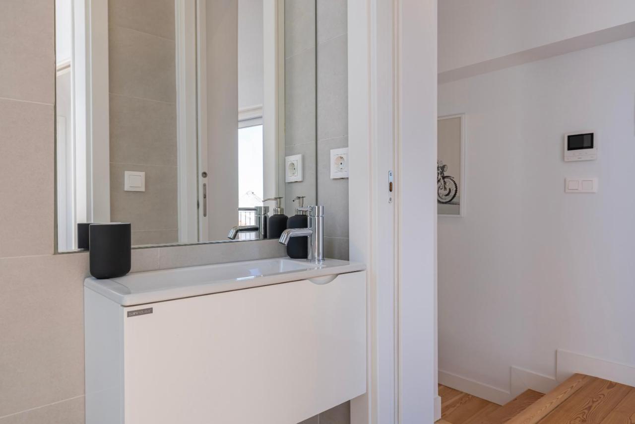 Appartement Design 3bdr Duplex W/balcony By Lovelystay Lisboa