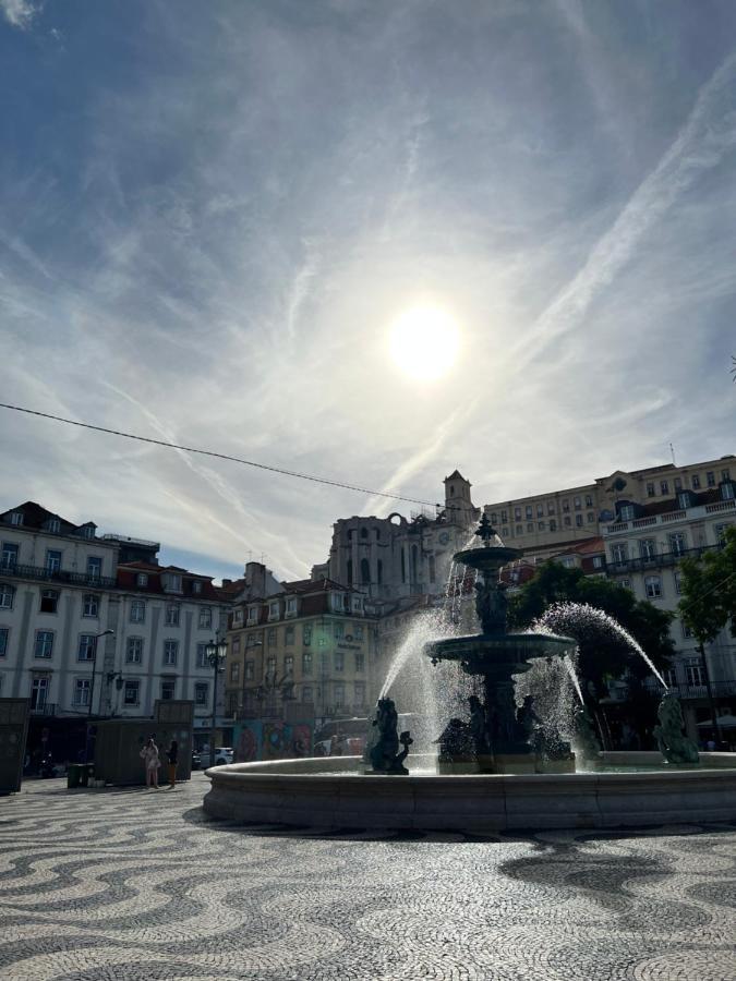 Cozy With Shared Bathroom On Rua Augusta * Lissabon